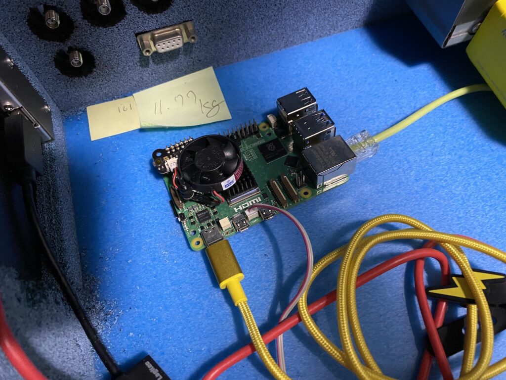 Pimoroni Fan Shimを接続したRapberry Pi